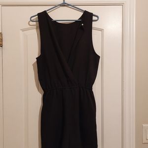 Aritzia short jumpsuit Size L